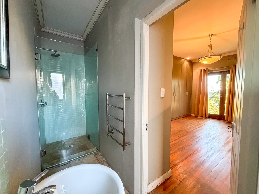 3 Bedroom Property for Sale in Vredehoek Western Cape